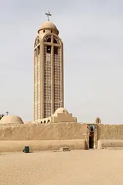 منظر عام للدير