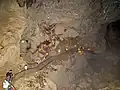 مسار السياح داخل الكهف.