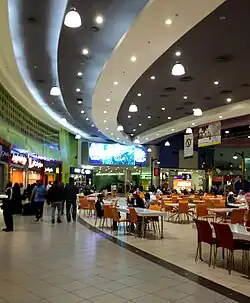 داخل مجمع الظهران.