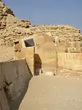 منظر جانبي للسرداب – واضح هنا ميل قوالب الأحجار