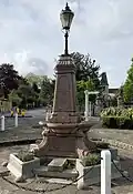 نافورة للدكتور جورج ويبستر، مؤسس أول جمعية طبية بريطانية عام 1836.