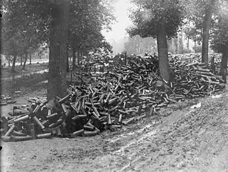 بقايا القذائف المستعملة التي استُخدمت في معركة السوم، يوليو 1916.