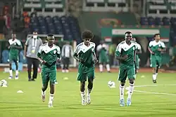 إحماء فريق السودان من بينهم أمجد إسماعيل