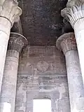 جدار البوابة الخلفي
