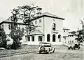 المدرسة الأوربية القديمة في نيروبي (الصورة قبل عام 1925)