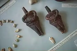 مجموعة من تماثيل