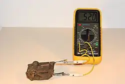 Cmax = 520 pF (أقصى سعة)