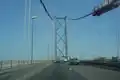 الكوابل الحاملة للجسر.