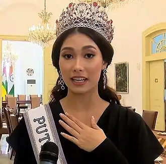 فريدريكا أليكسيس كول ، حاملة لقب مسابقة بوتري إندونيسيا 2019