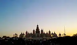 القرية العالمية