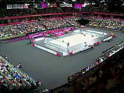 المنتخب الأسترالي لكرة الهدف للسيدات يرمي إلى المنتخب الكندي للسيدات (سبتمبر 2012).