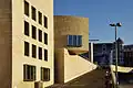 أجزاء هندسية في بنية المتحف من الخارج