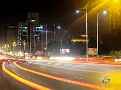إطلالة على المنطقة الزرقاء المركز التجاري للمدينة.