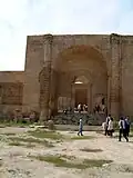 أقدم أمثلة الإيوان في مملكة الحضر.