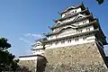 The castle [[برج (حصن)]] as seen from within the inner circle (本丸، honmaru؟)