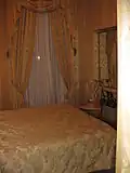 ستارة في غرفة نوم.