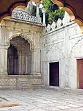 داخل المسجد