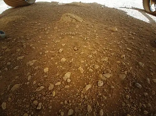 أول صورة ملونة ملتقطة من كاميرا المروحية.