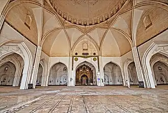 The 16th century Jama Mosque in Bijapur with rib vaulting consisting of four-centred arches.