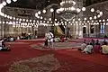 المسجد من الداخل ومكان الصلاة