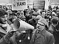 جان ميردال يتحدث في مظاهرة ضد حرب فيتنام في ستوكهولم، عام 1966.