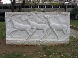 الإغاثة من الغزلان من قبل فريدريك Marès (1967) في الحدائق جاومي Vicens فيفيس