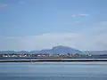 جبل الرصاص كما يظهر من بحيرة تونس