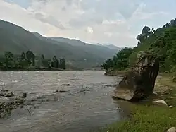 نهر جهلم بالقرب من مظفر آباد (2014)