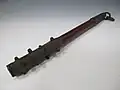 عصا خشبية يابانية عتيقة أراريبو (ararebo)وهي سلاح صغير من نوع كانابو (kanabo).