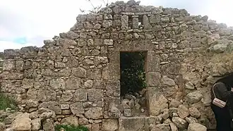 أحد منازل القرية