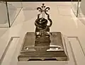 هدية من المعجبين