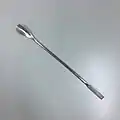 ملوقُ مختبرٍ من الفولاذ المقاوم للصدأ