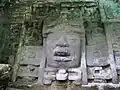 تفاصيل نحت لجدار معبد القناع في لاماناي.
