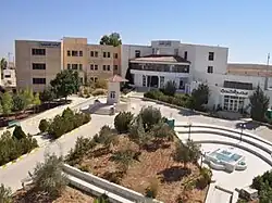 المكتبة والمدرج الكندي