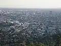 منظر لحوض لوس أنجلوس باتجاه الجنوب ، مع أرمينيا الصغيرة&nbsp;&nbsp;[لغات أخرى]‏ في المنتصف.