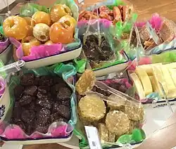 مجموعة من الفواكه المُسكره