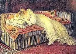 امرأة تقرأ كتاب