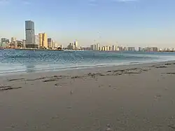 شاطئ الممزر