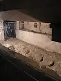 داخل القبر