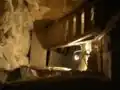 الفتحة المؤدية للحجرة الجنائزية (وبها سلم خضبي حديث)