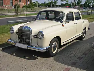 W120 180 Ponton sedan
