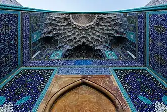 قرميدة ايوان المفصلة وأعمال الطوب.