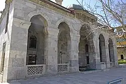 واجهة جامع "فيروز باشا" (Firuz Paşa) في "ميلاس ".