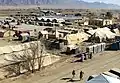 المعسكر العسكري في باغرام&nbsp;[الإنجليزية]، أفغانستان موطن الطيارين والجنود ومشاة البحرية والبحارة الأمريكيين لدعم عملية الحرية الدائمة