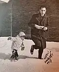 محمد مرادجي بواشنطن رفقة ولي العهد آنذاك سيدي محمد بن الحسن وهو في سن الخامسة أثناء زيارة الحسن الثاني للولايات المتحدة الأمريكية