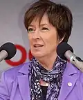 منى سالين.