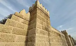 السور المعاد بناؤه