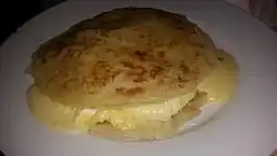 عجة الجبن برغيف المسمن