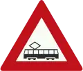 J14: Tram (crossing) ahead
