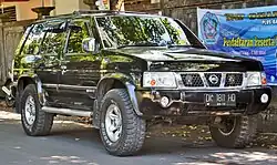 2003-2006 نيسان تيرانو سبيريت S3 (أمامي ، إندونيسيا)